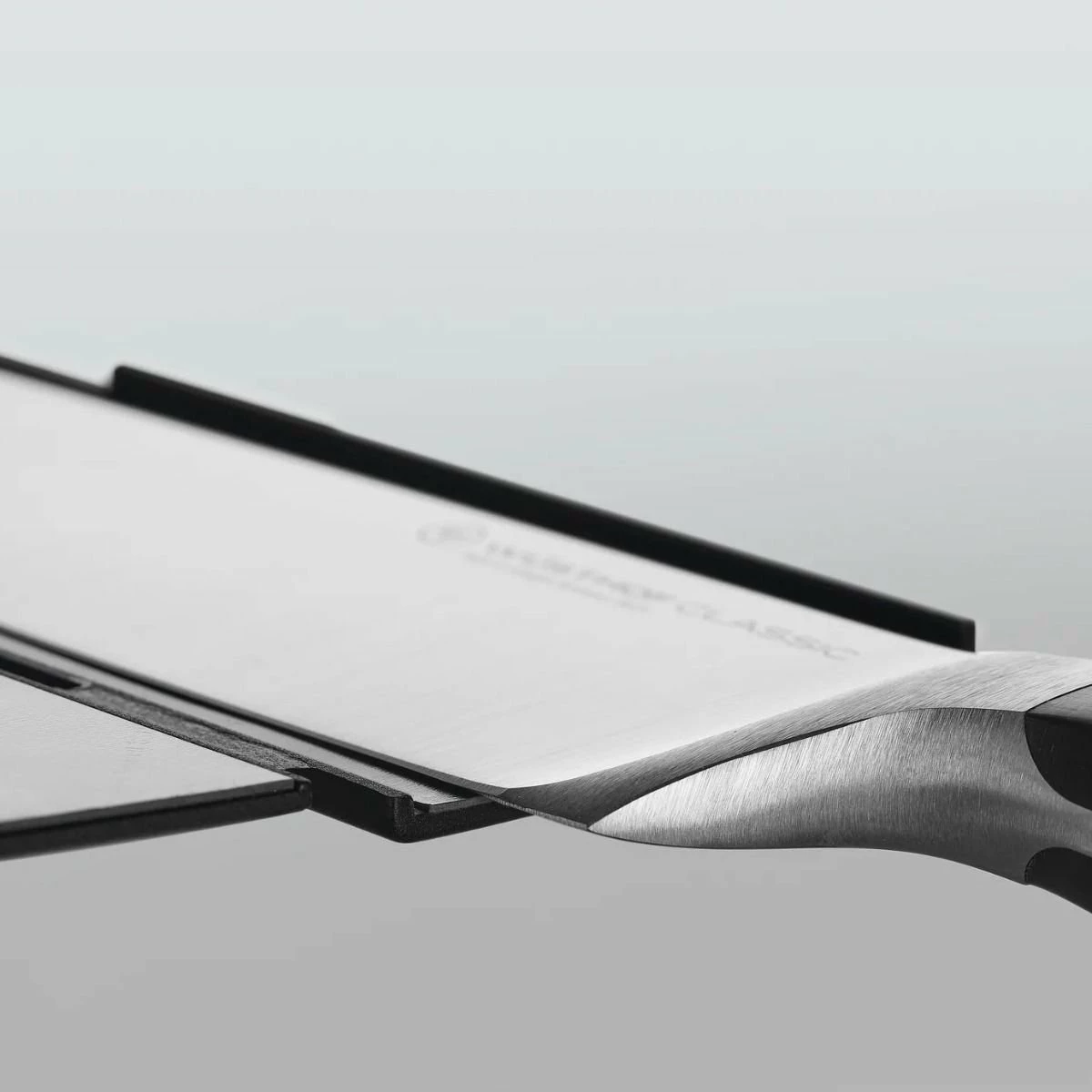 Wusthof Cutlery Wusthof 8" Wide Magnetic Blade Guard - Image 4