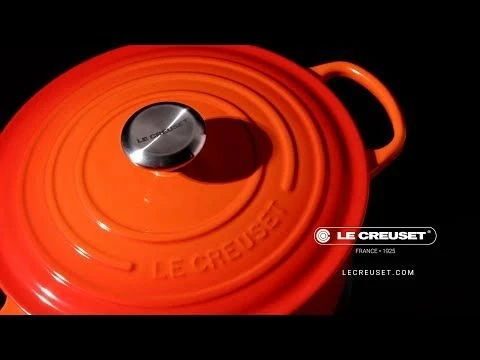Le Creuset 4.5 Qt. Round Signature Dutch Oven With Stainless Steel Knob | Sea Salt - Image 11