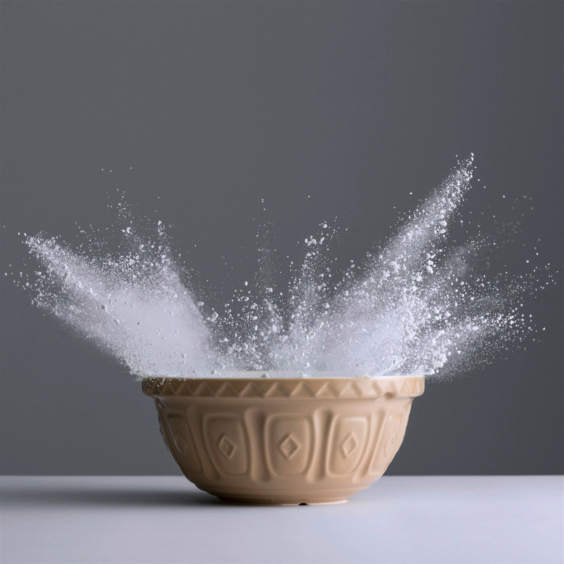 Mason Cash Cane Collection S9 (5.3 Qt) Mixing Bowl - Image 2