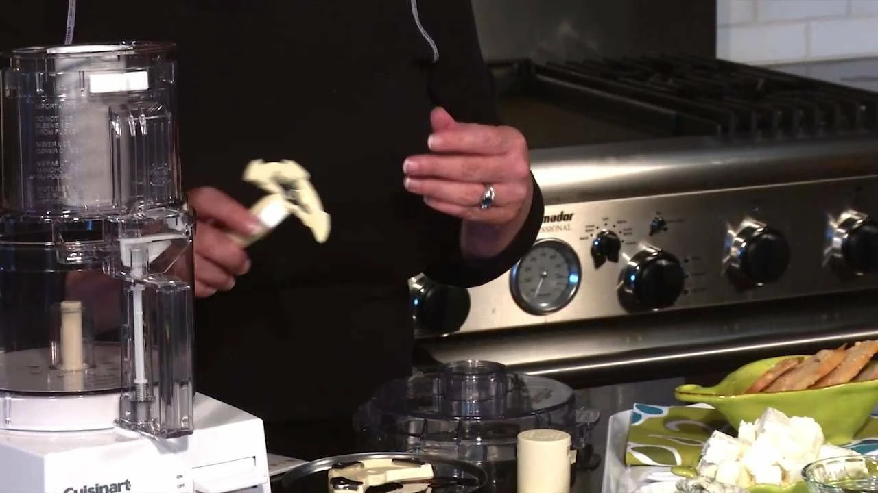 Cuisinart Pro Classic 7-Cup Food Processor - Image 3