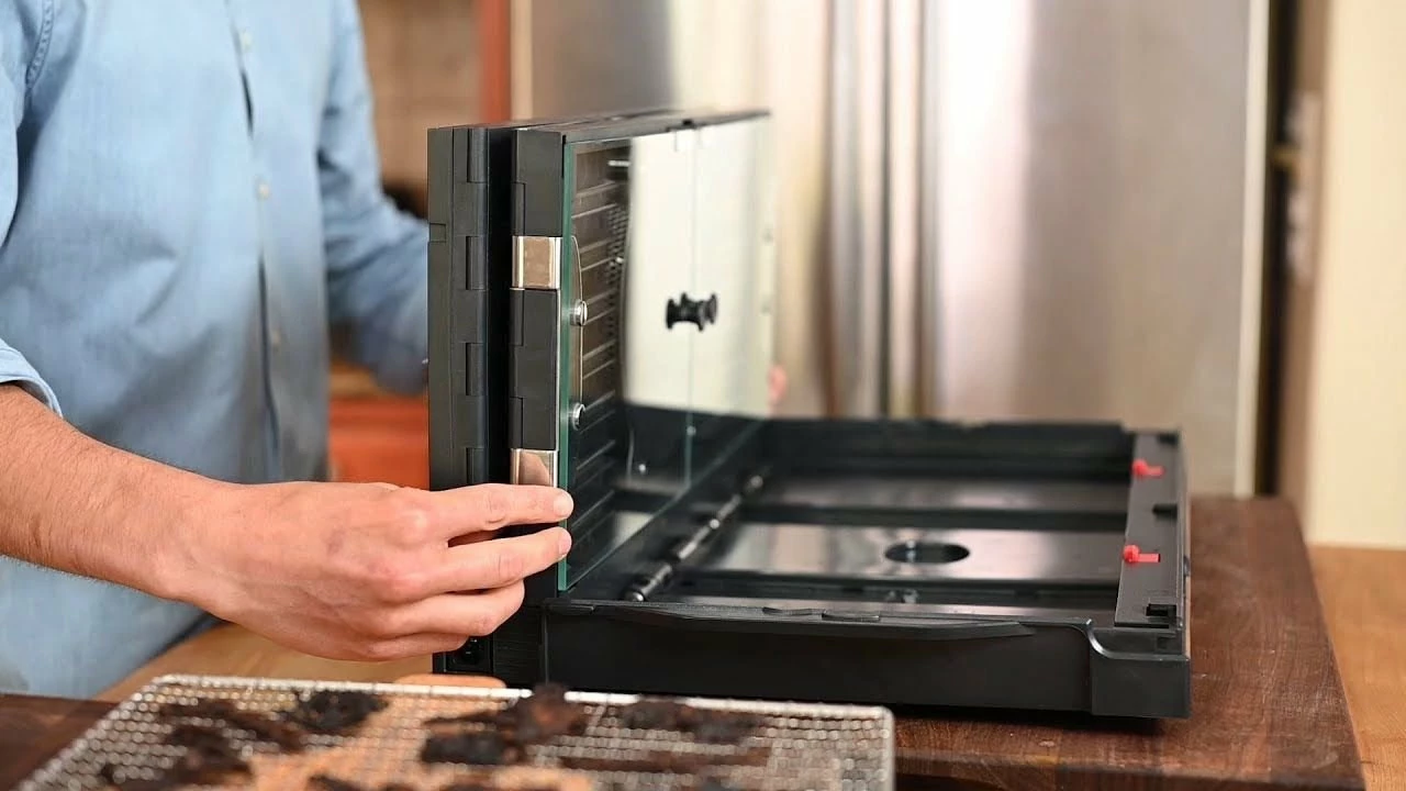 Brod And Taylor Brod & Taylor Sahara Folding Dehydrator With Poly Shelves & 7 Replacement Shelves - Image 9