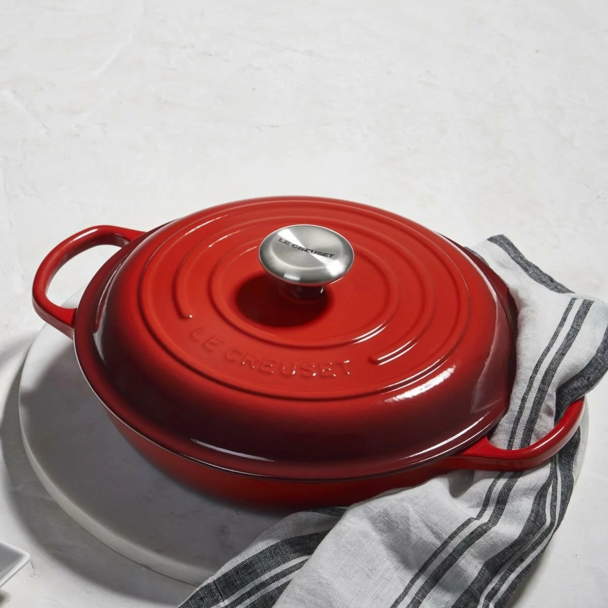 Le Creuset 2.25 Qt. Signature Enameled Cast Iron Braiser With Stainless Steel Knob | Cerise/Cherry Red - Image 4